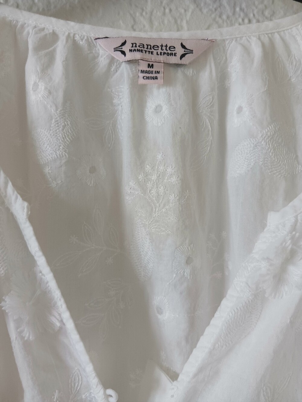 Nanette Lepore White Floral Embroidered Summer Blouse 3/4 Sleeve Size Medium - Picture 3 of 8